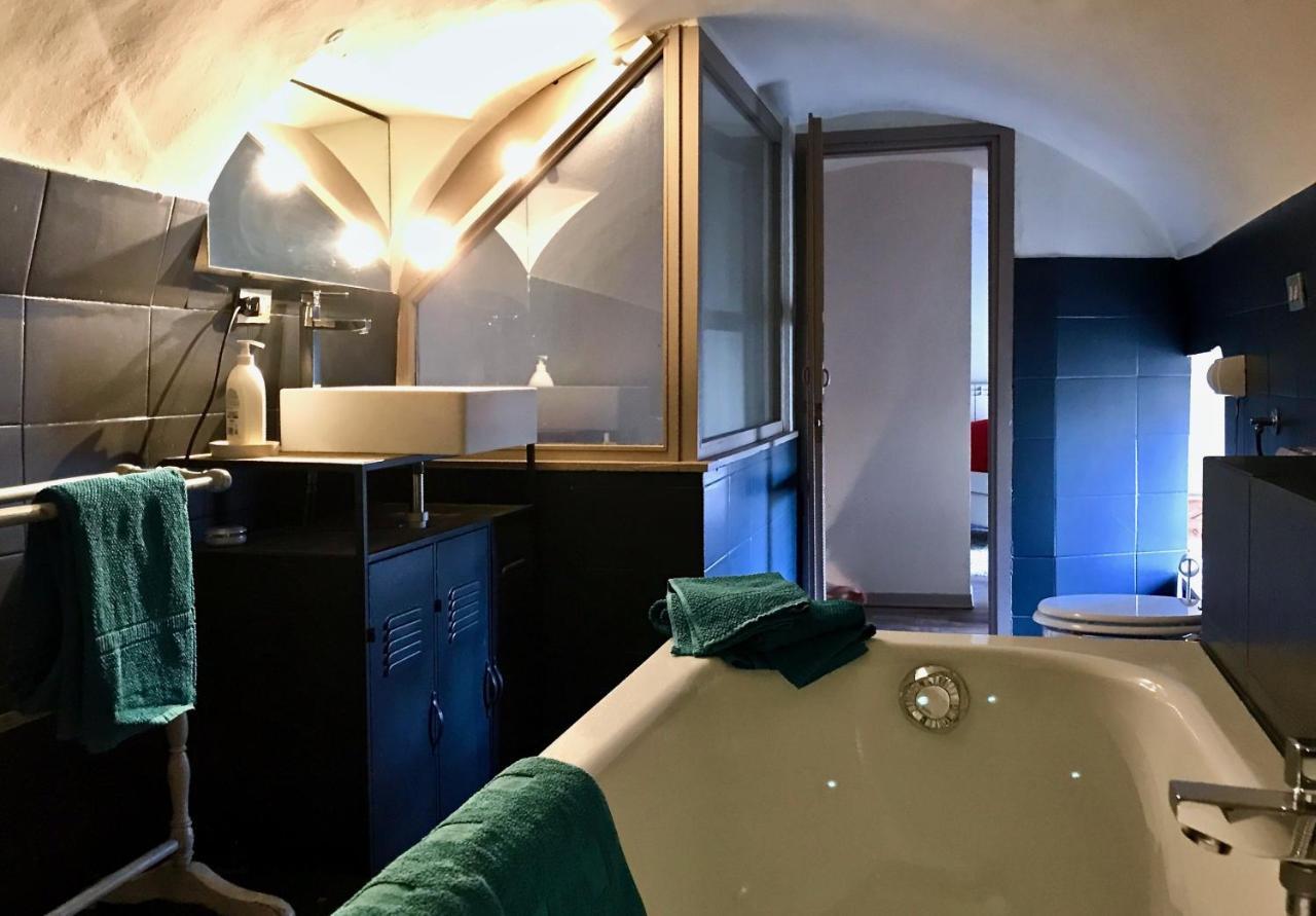 A Casa Nostra Nel Centro Storico Apartment Торино Екстериор снимка